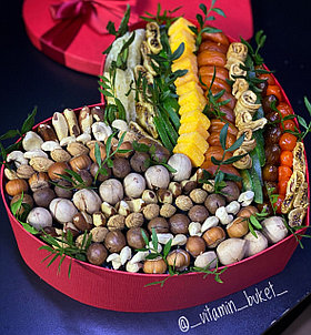 Сердце из сухофруктов