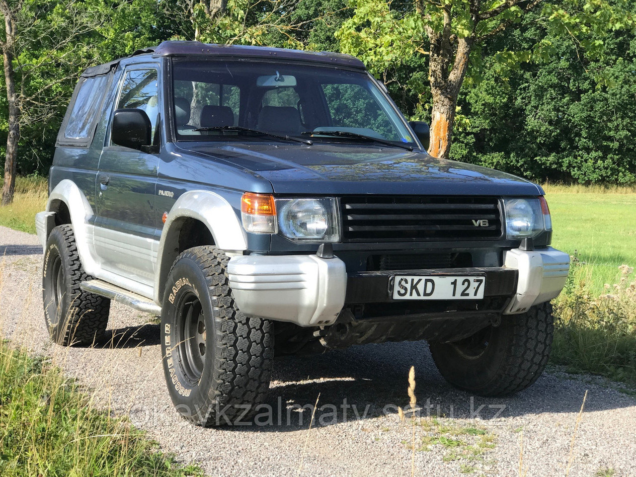 Тормозные колодки Kötl 1126KT для Mitsubishi Pajero Canvas Top I (V2_W, V4_W) 3.0 V6 24V (V23W, V23C),