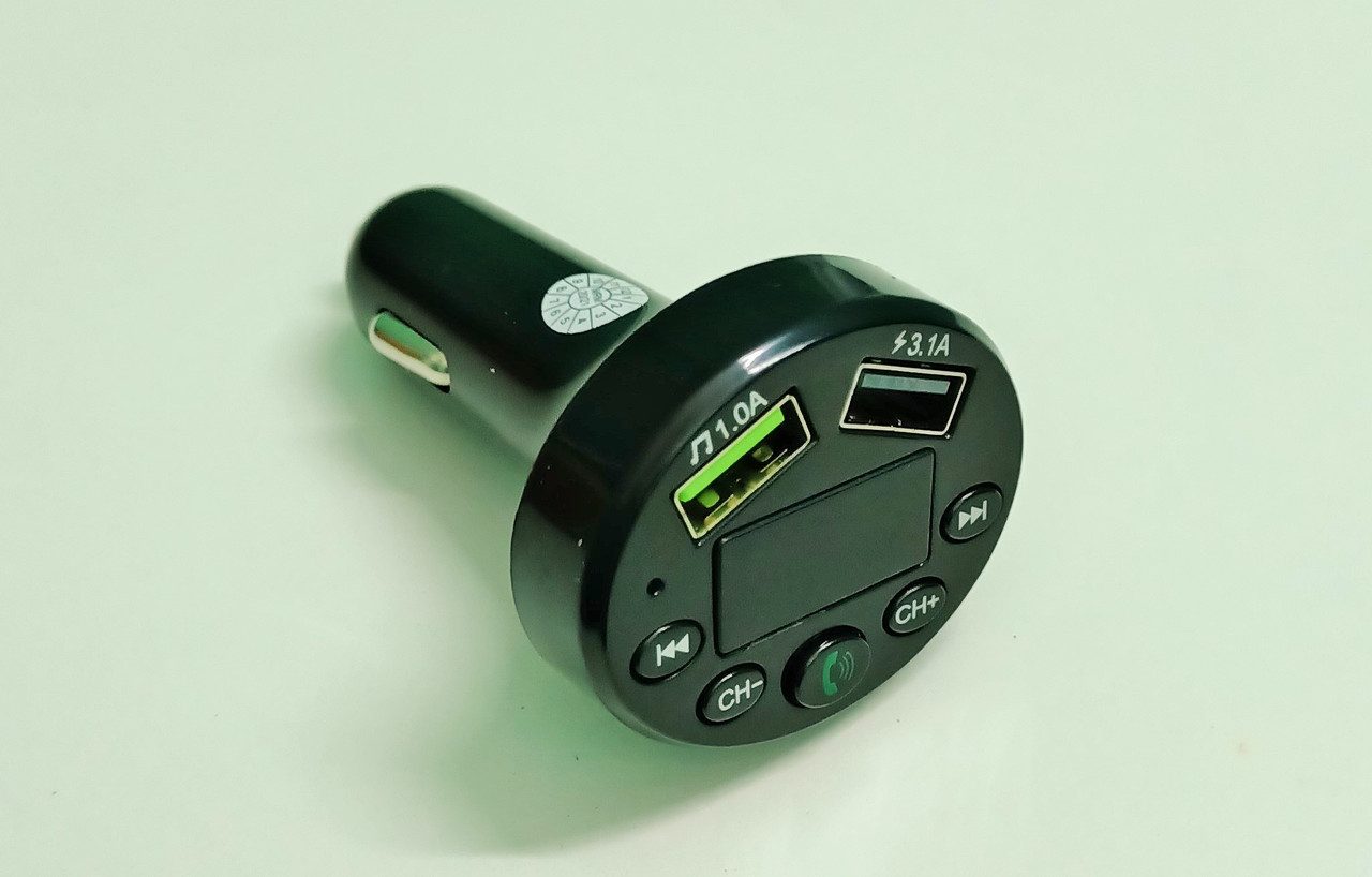 FM- модулятор автомобильный+ Bluetooth без памяти CarE6 - фото 1 - id-p93944030