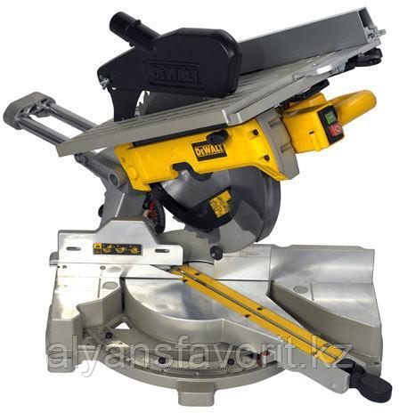 DeWalt, D27112, Универсальная торцовочная пила, 1600 Вт, диск 305 мм, 3650 об/мин, - фото 1 - id-p93997449