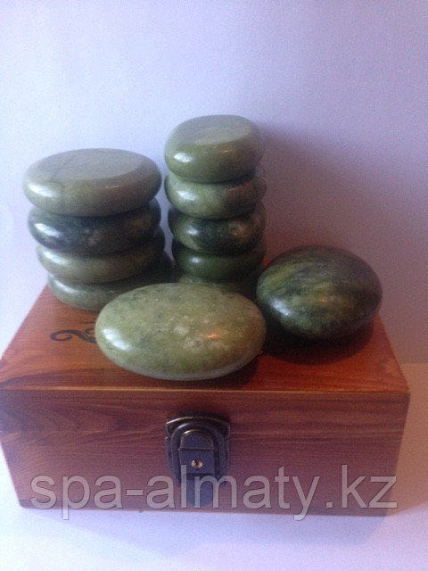 Профессиональный набор зеленых нефритовых камней для горячего/ холодного стоун массажа в ящичке 10 шт