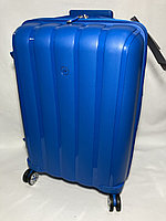 Средний пластиковый дорожный чемодан на 4-х колесах"FAST STEP". Высота 66 см, ширина 43 см, глубина 26 см., фото 1