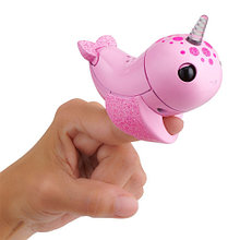 Интерактивный игрушечный кит FINGERLINGS Rachel, розовый, 3697