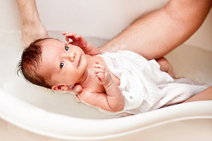 Средства для купания и шампунь для младенцев