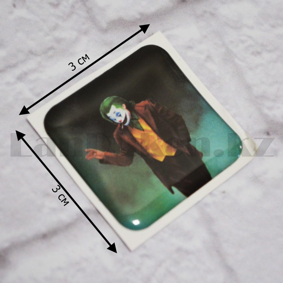 Наклейка объемная для телефона Джокер персонаж Джокер в костюме - фото 2 - id-p94292860