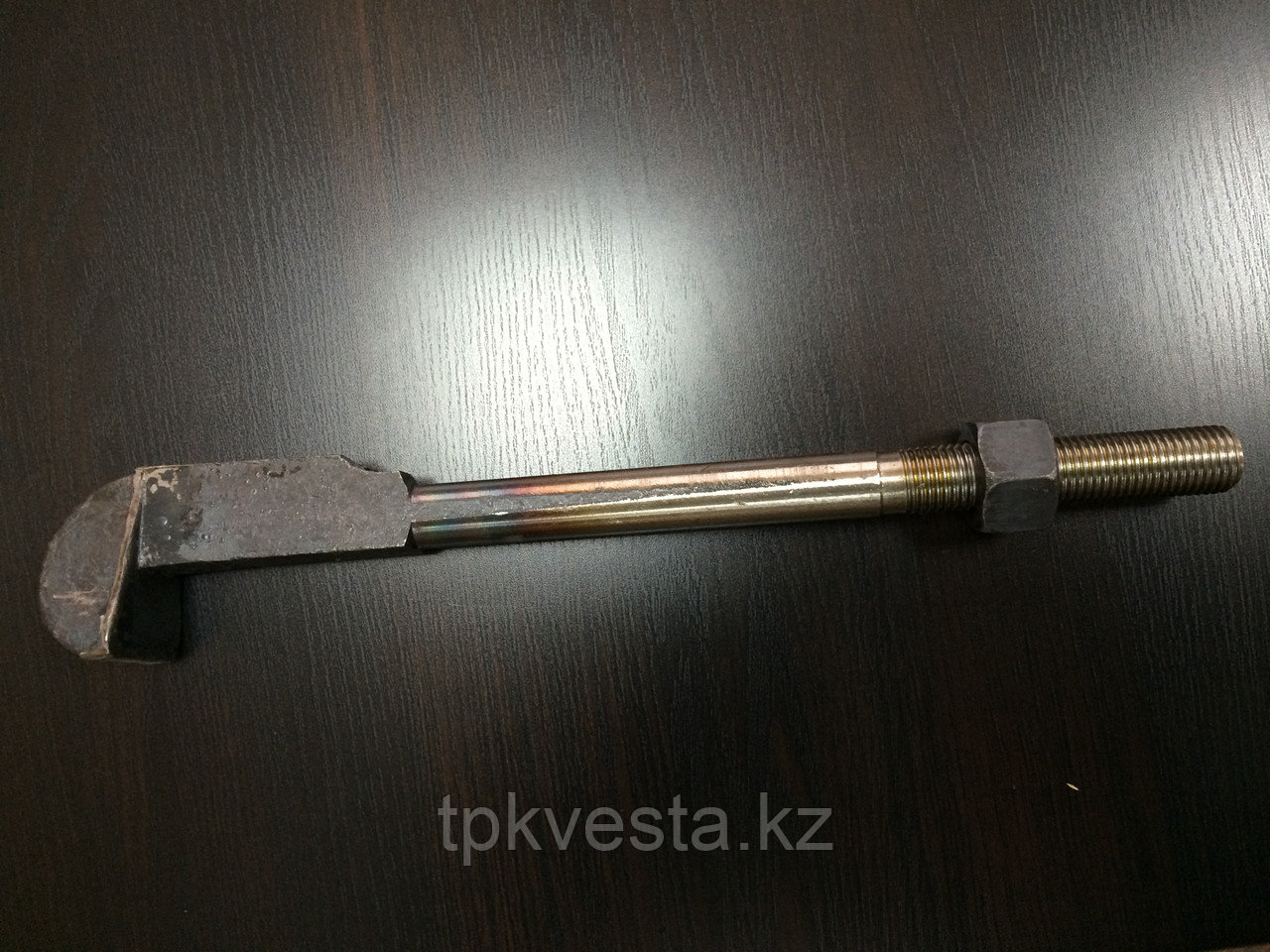 Болт лапчатый с гайкой и шайбой