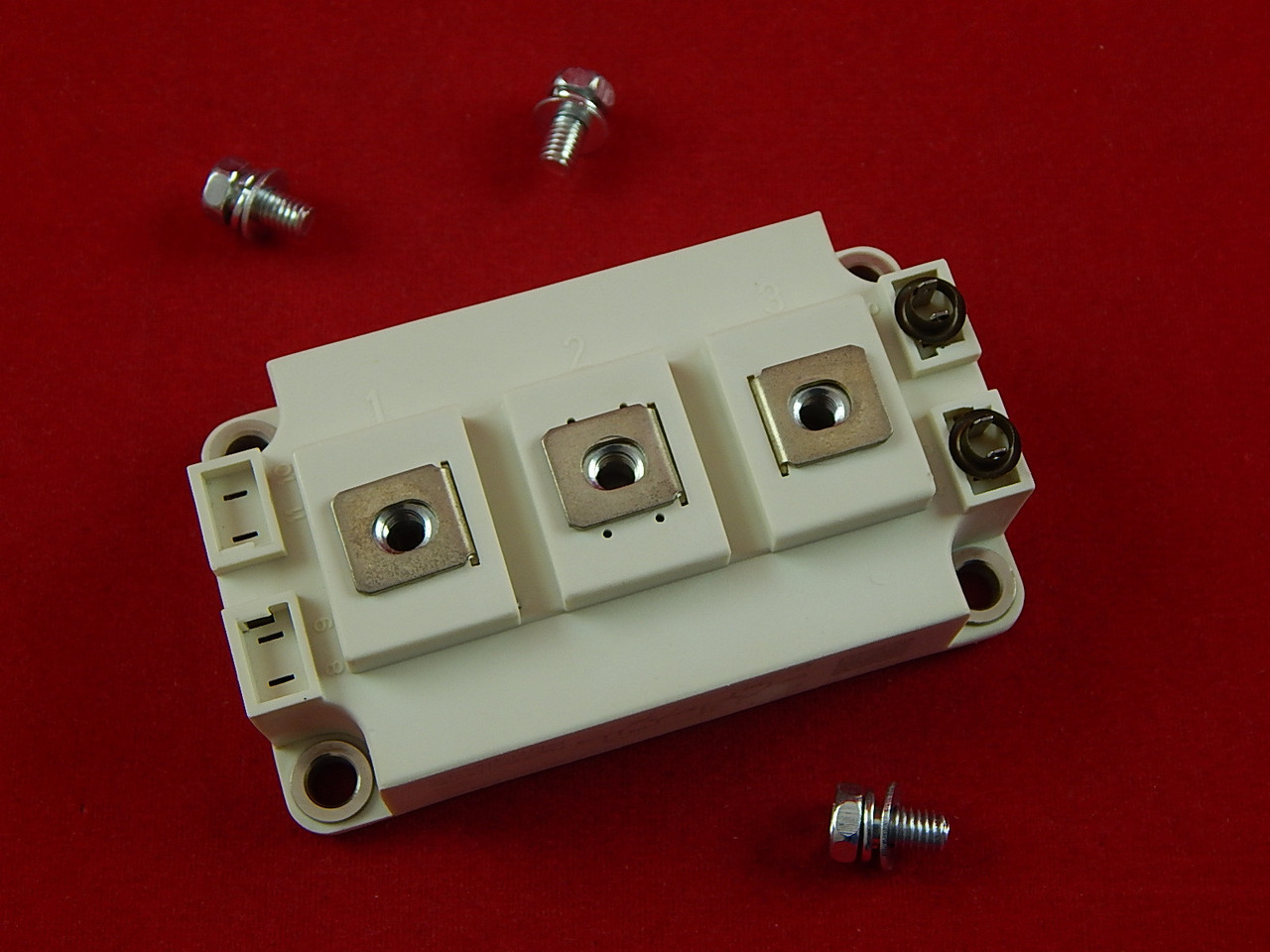 SKM400GB125D Биполярный IGBT транзистор, 1200В, 400А - фото 1 - id-p94372952