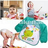 Детский фартук с рукавами непромокаемый слюнявчик с динозавром зеленый