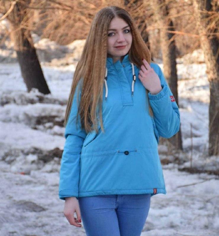 Женская осенняя куртка
