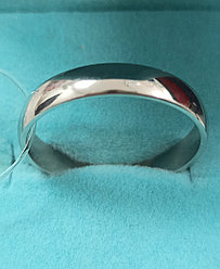 Кольцо серебро ( обручальное).
Размер кольца 20.