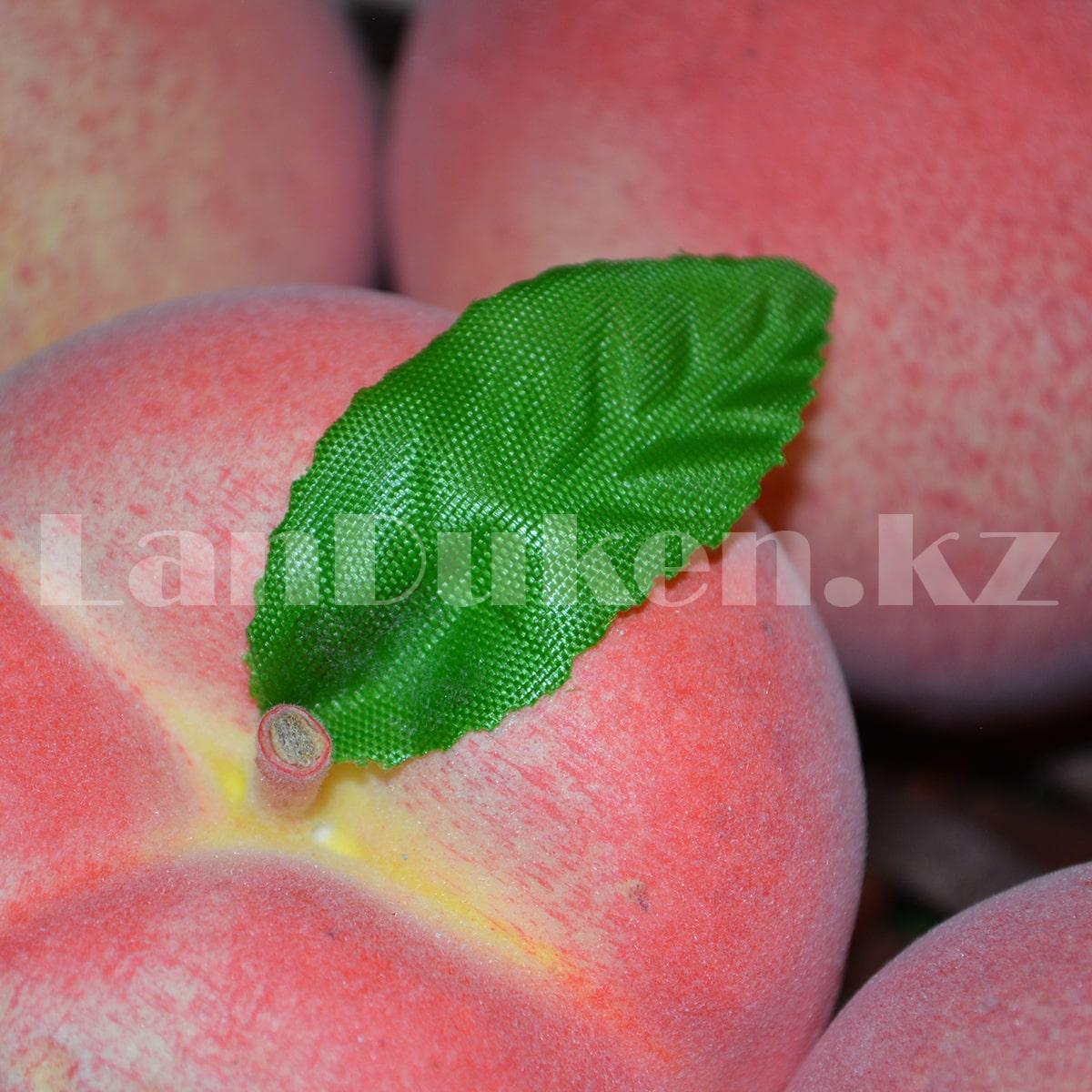 Искусственный фрукт персик с листочком муляж розовый - фото 8 - id-p94497867
