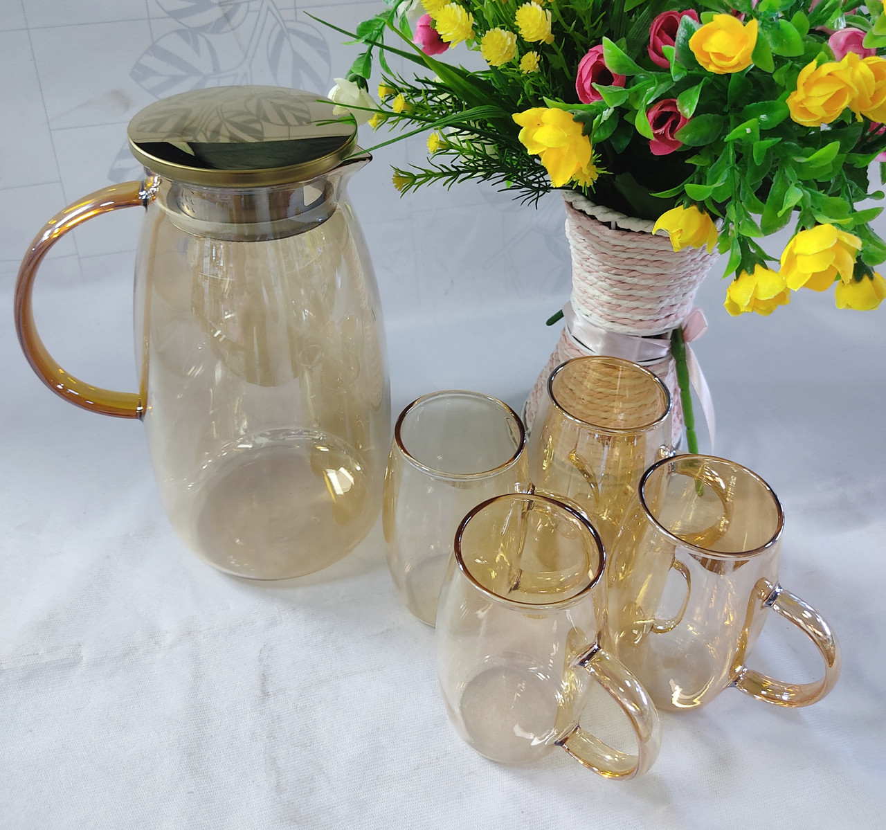 Набор из прозрачного стеклянного чайника и чашек Золото