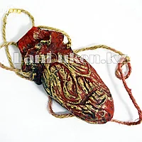 Кровавое сердце на веревке - украшение на Хэллоуин (Halloween)