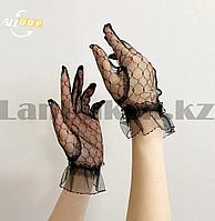 Аяғы әдемі адамды таптау (бейне) Жапон порносы айғайлайды