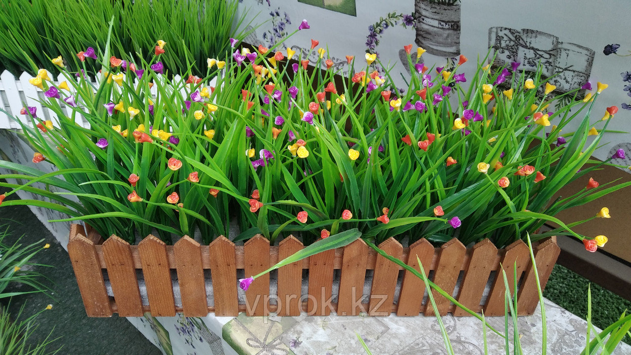Трава декоративная искусственная с цветами в ящике 50x10 см - фото 1 - id-p94943263