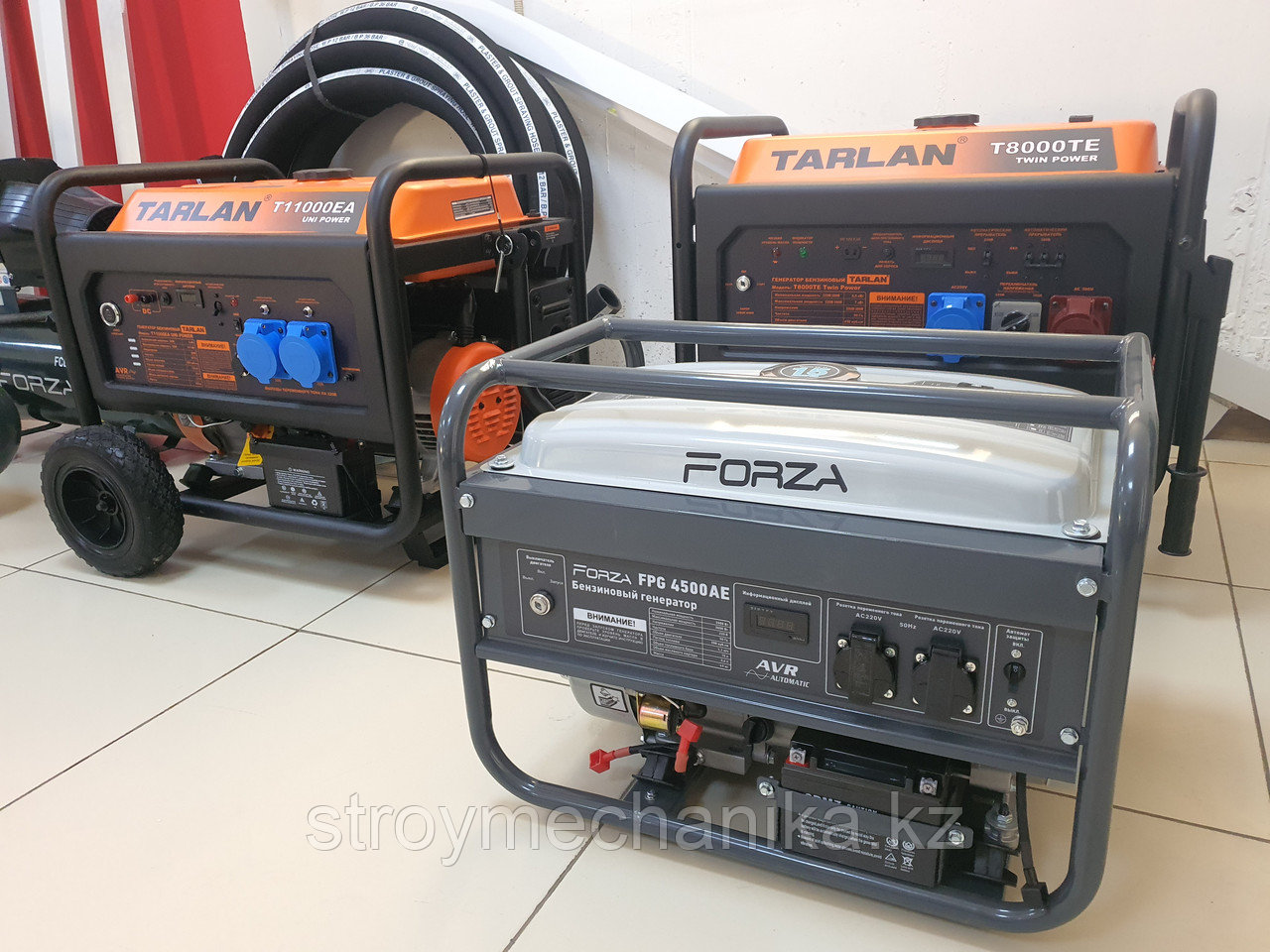 Генератор бензиновый 2,8кВт - 3 кВт FORZA FPG4500AE