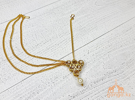 Өкше киген жалаңаш кеуделі әйелдердің суреттері