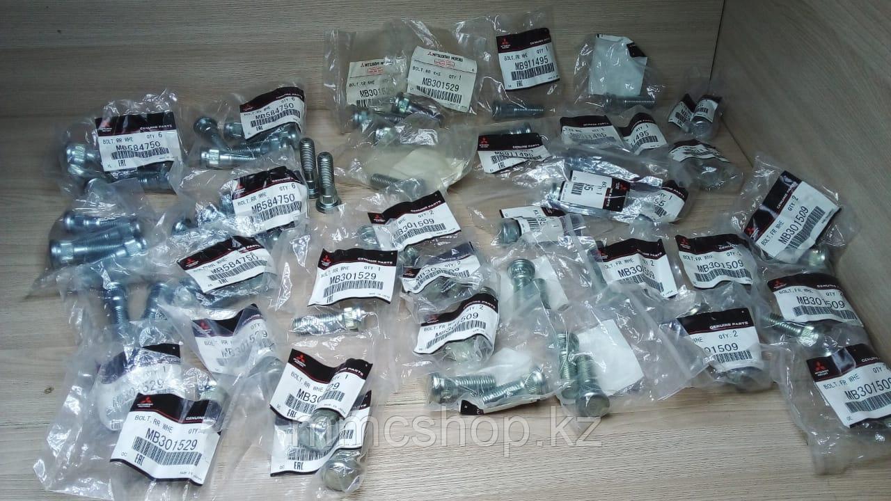 Колесная шпилька ступицы паджеро 1 2 3 4 montero pajero MB584750 митсубиши митсубиси запчасти, фото 1