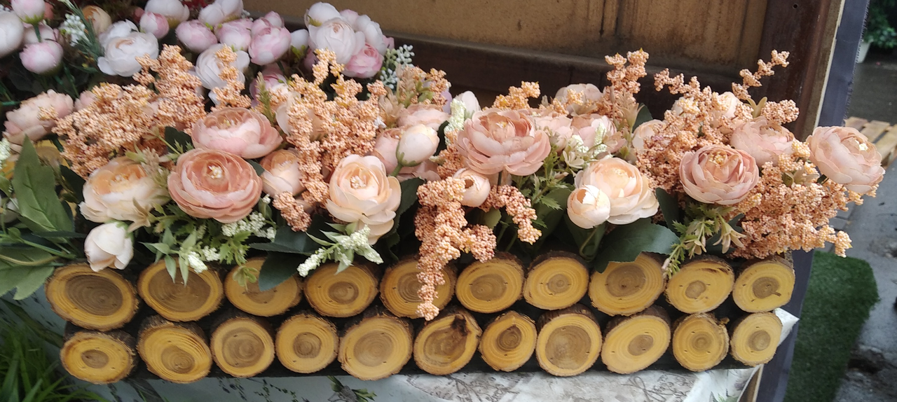 Цветы искусственные бежевые в ящике 50x10 см