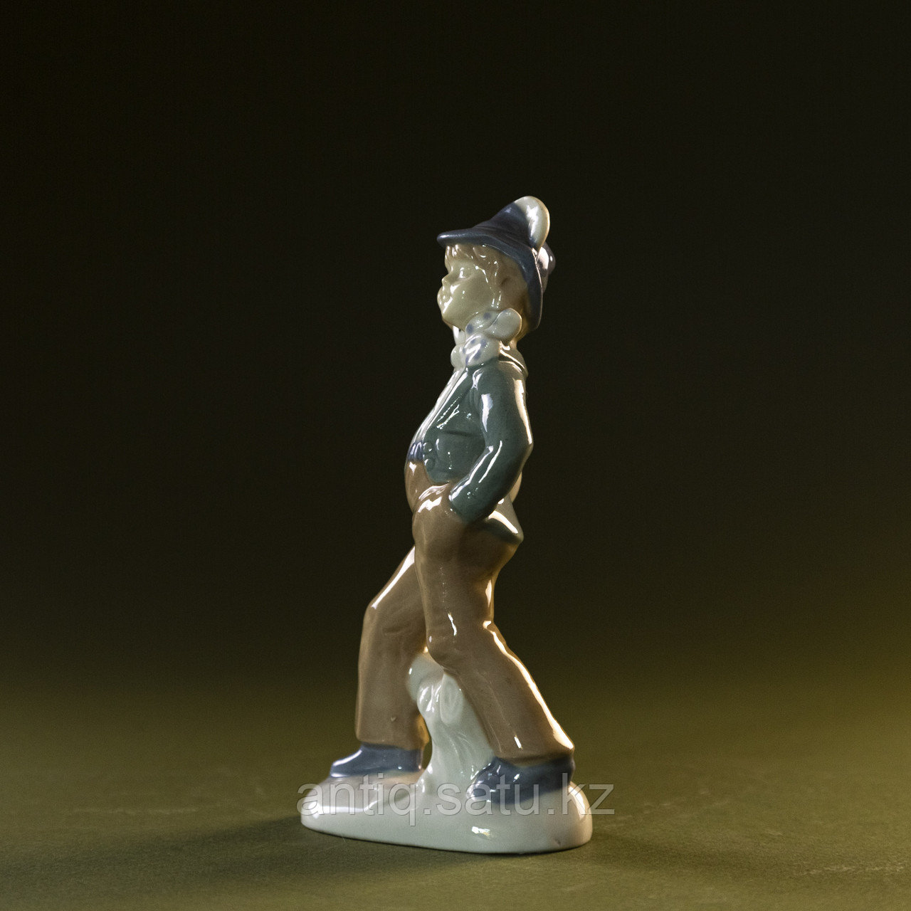 Мальчик с гусем Фарфоровая мануфактура Grafenthal Германия. II половина ХХ века Фарфор, скульптурная лепка - фото 6 - id-p95248430
