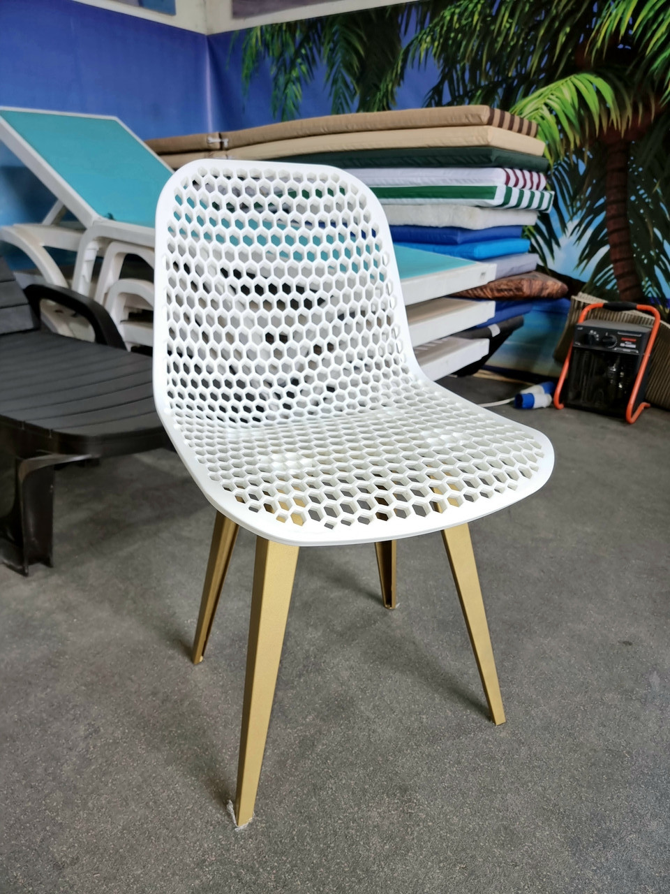 Столы пластиковые. Для кафе, ресторанов, дома, офиса и итд. в Алматы ...