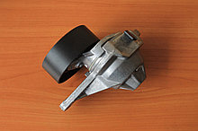 17540-54L00, Натяжитель приводного ремня генератора SUZUKI GRAND VITARA J24B V-2.4, SGP, MADE IN JAPAN