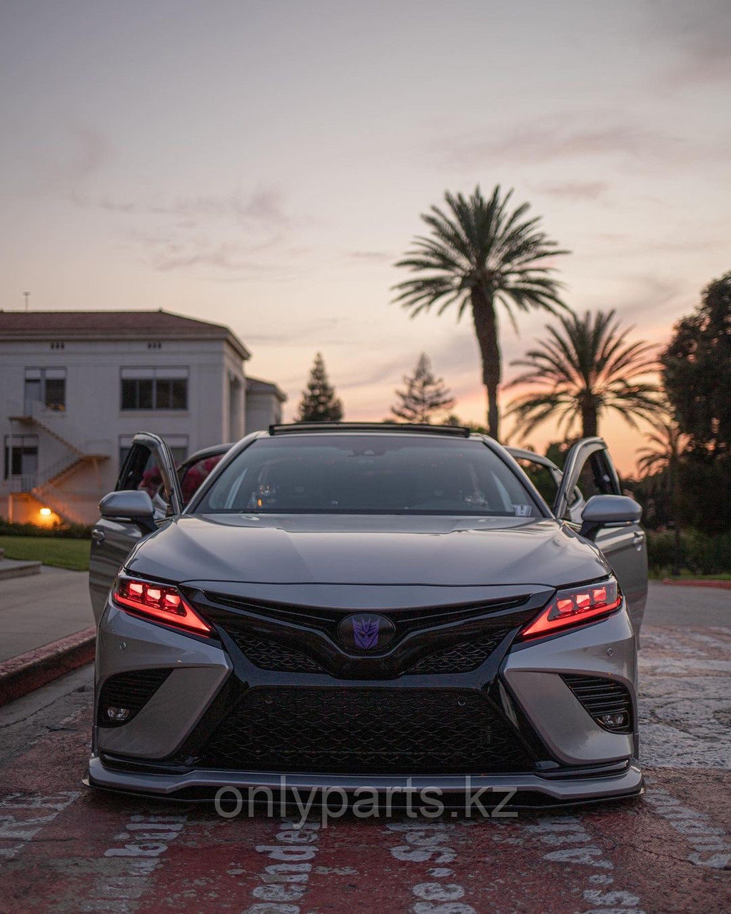 Альтернативная оптика в стиле Lexus для Toyota Camry 70/75