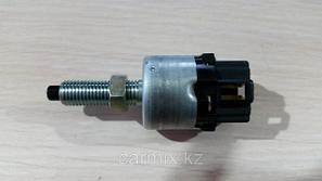 Датчик заднего хода "лягушка" / BRAKE STOP LIGHT SWITCH