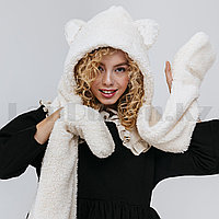 Шапка шарфик с ушками и варежками белая