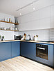 Кухня на заказ синие фасады краска мат низ, верх белые., фото 2