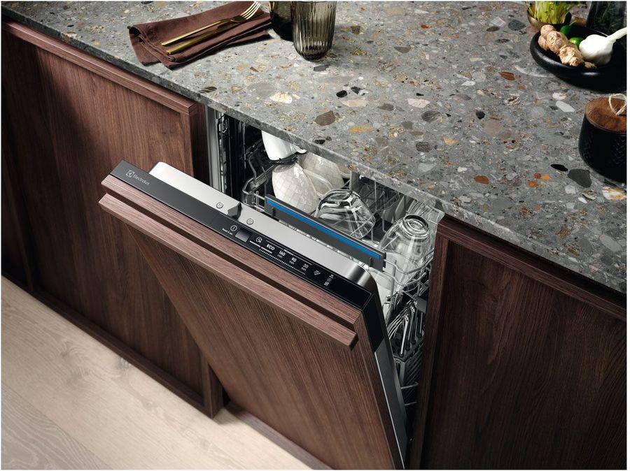 Посудомоечная машина узкая ELECTROLUX EKA12111L, белый