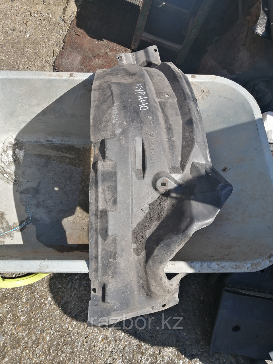 Подкрылок правый передний Nissan Murano Z 50.