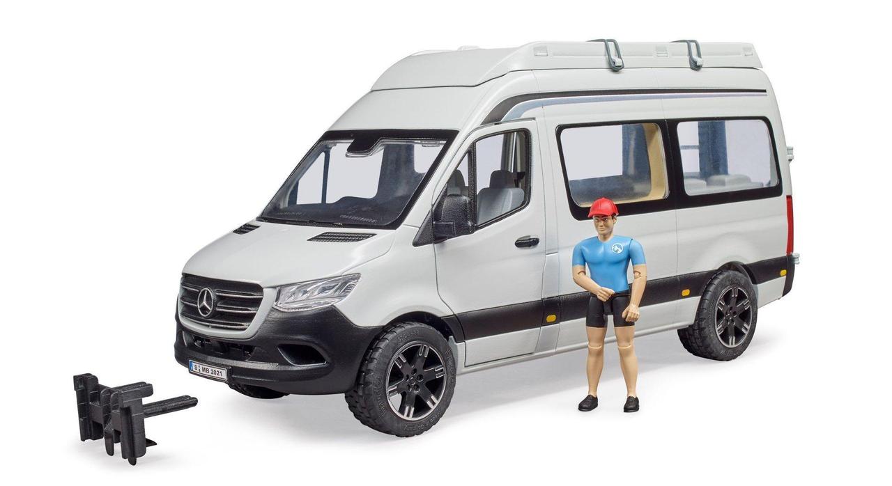 Mercedes-Benz Sprinter туристический с фигуркой