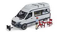 Bruder Игрушечный Автокемпер Mercedes-Benz Sprinter с водителем (Брудер 02-672)