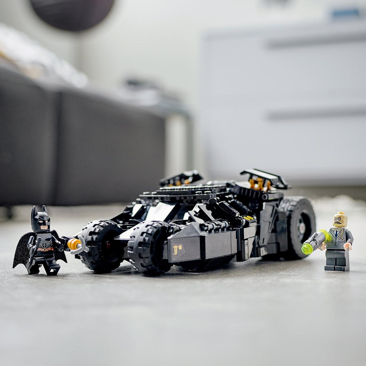 76239 Lego Super Heroes Бэтмобиль «Тумблер»: схватка с Пугалом, Лего Супергерои DC - фото 5 - id-p95773943