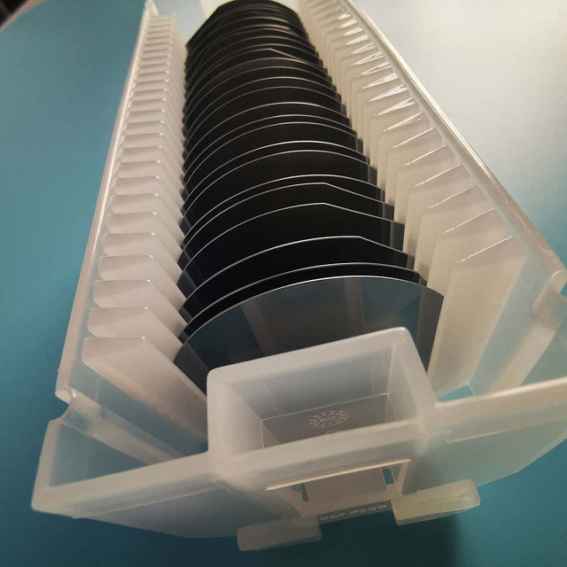 Кремниевые пластины и Кварцевые стекла в Алматы от компании "MARTUK ...