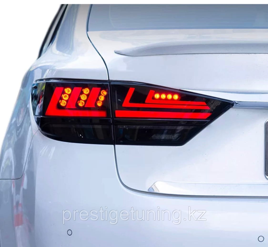 Задние фонари на Lexus ES 2012-18 дизайн 2021 (Дымчатые) - фото 9 - id-p95935308