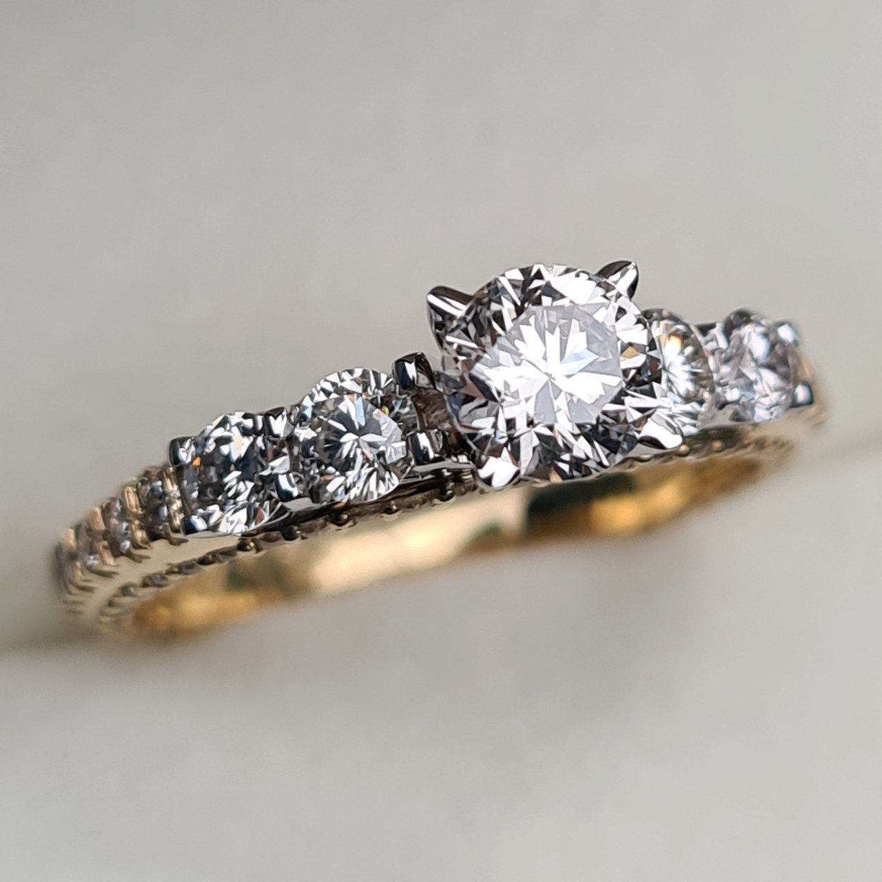 Сертификат IGI 1.47Ct VVS2/K, VG-Cut Золотое кольцо с бриллиантом