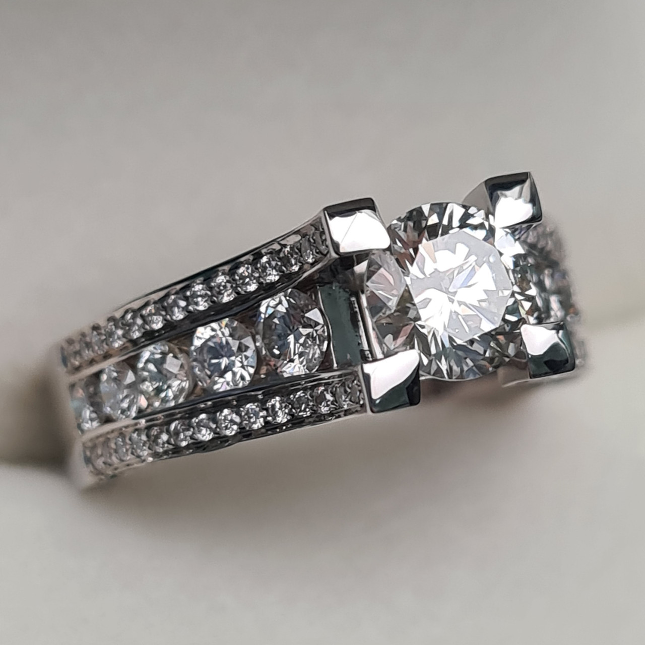 Золотое 750 проба кольцо с бриллиантами 2,26Ct VS2-I1/J, VG-Cut