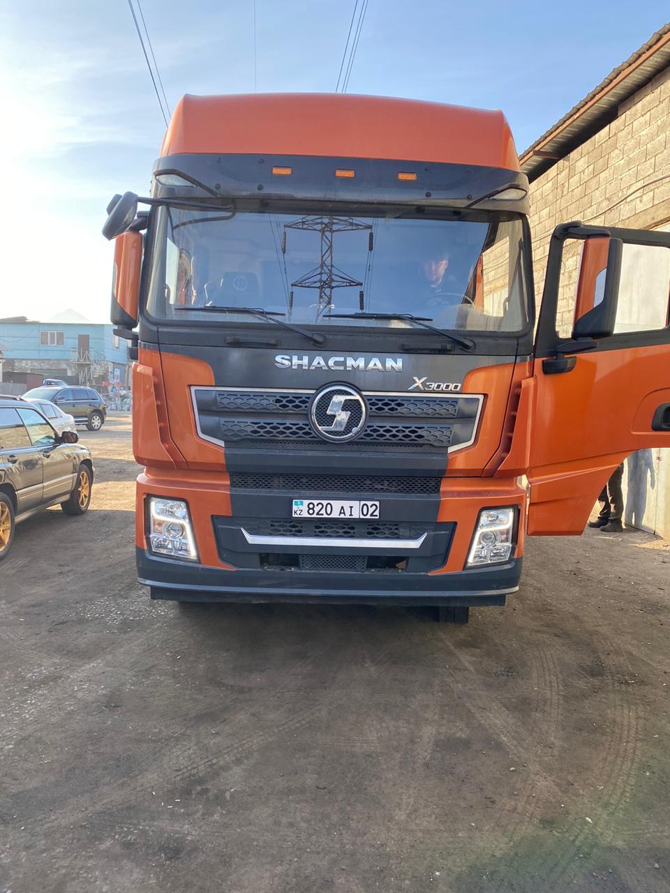 Shacman седельный тягач 6x4,X3000 SX42584V324X3000, 2021г., КНР