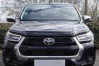 Мухабойка ( дефлектор капота ) Toyota Hilux 2021+ (Б)