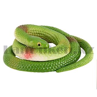 Шұлықтағы кеуделері салбырап тұрған порно