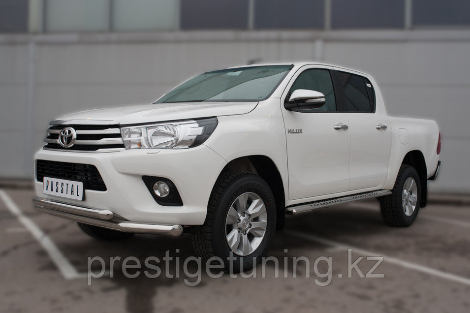 Пороги труба 120х60 овал с проступью Hilux 2016-2020 - фото 4 - id-p96169022