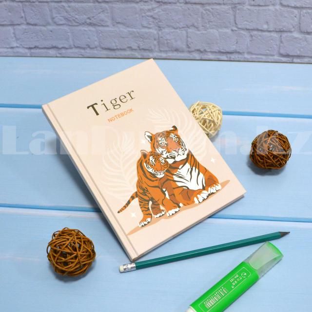 Бодистер мен колготкидегі порно видеоларды қараңыз