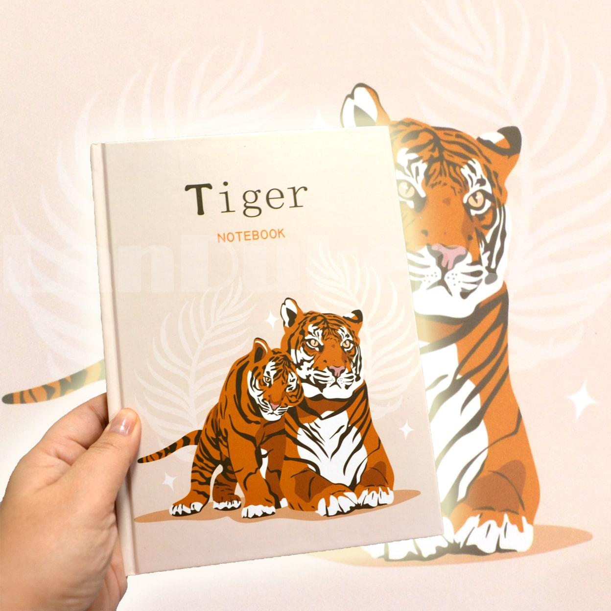 Блокнот в клеточку с Тигром и тигренком Tiger Notebook 15 на 20.5 cм бежевый