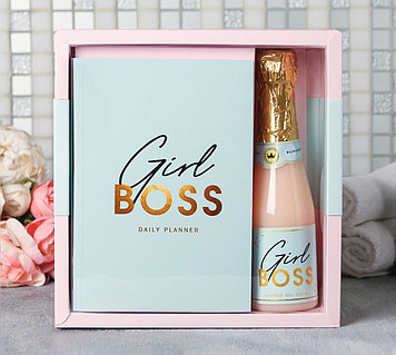 Подарочный набор ежедневник А5, 80 листов и шампанское гель для душа Girlboss