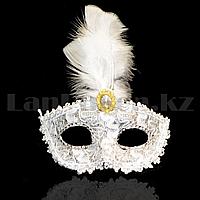 Венецианская маска Коломбина с перьями белая