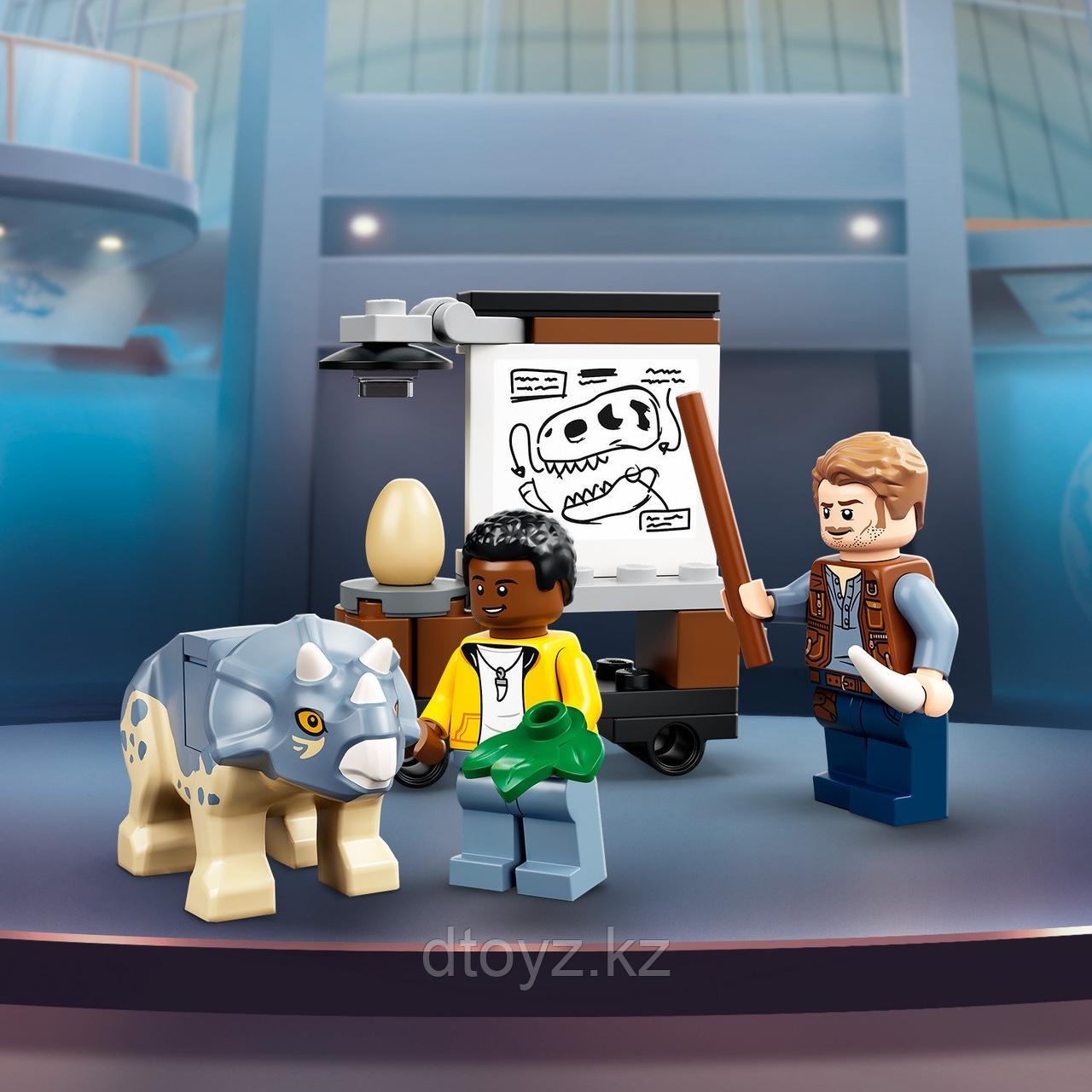 Конструктор LEGO Jurassic World Скелет тираннозавра на выставке 76940 - фото 3 - id-p96336115