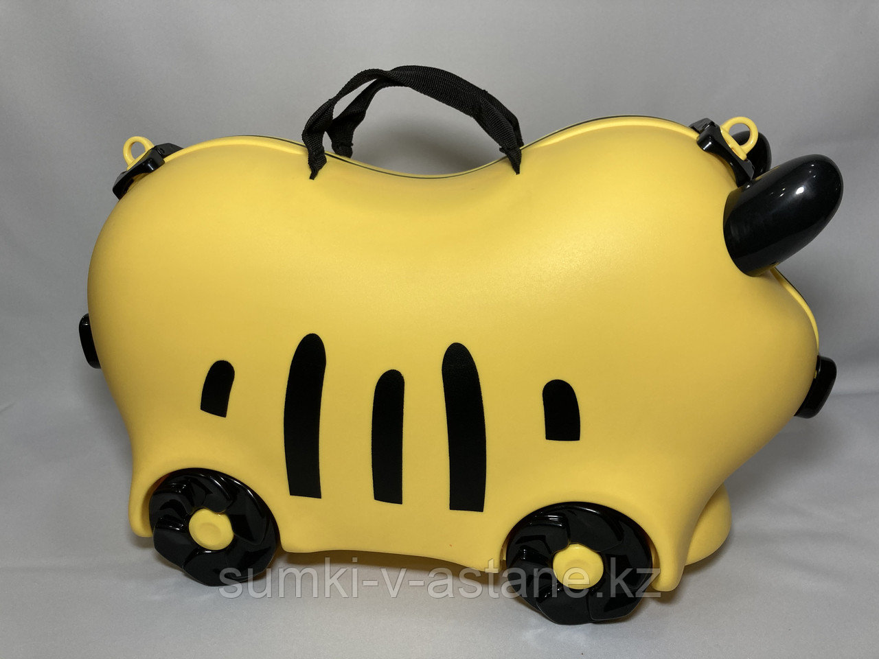 Детский пластиковый чемодан "Trunki" для детей с 3-х до 6-и лет (высота 32 см, ширина 52 см, глубина 21 см)