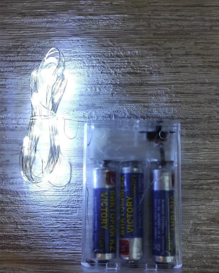 Светодиодная нить на батарейках, 5м, белый свет - фото 1 - id-p96357584
